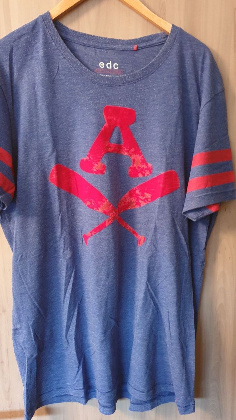 Esprit T-shirt: T Shirt edc – Usato da Clarens venduto da fur_bxq2