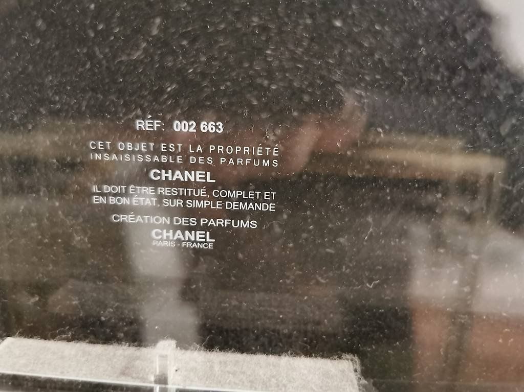 Chanel Profumi & Eau de Toilette: Chanel Parfum Ständer, aus Liquidation – Usato da Winterthur venduto da lor_5vlb 2