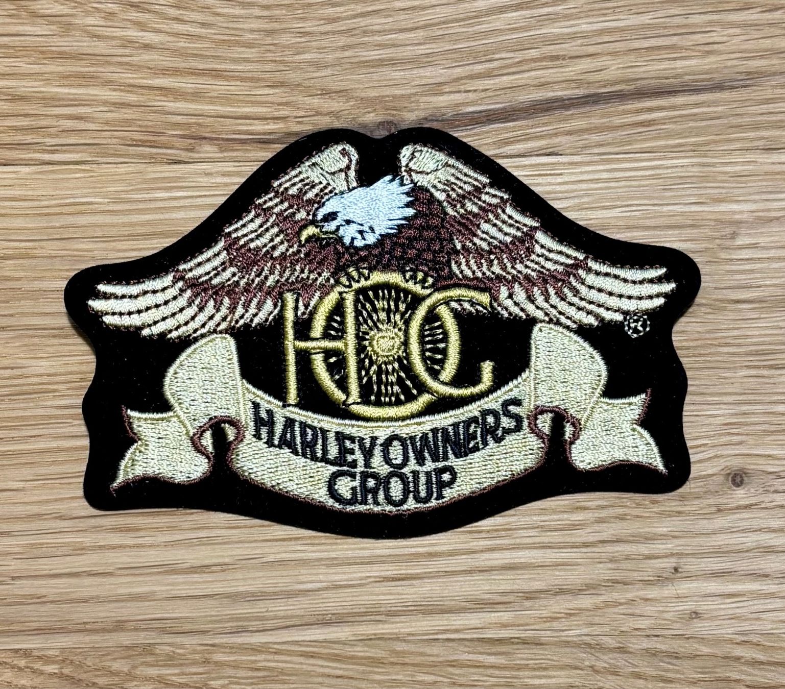 Harley-Davidson Toppe: Écusson Harley Davidson HOG – Usato da Losone venduto da courrier