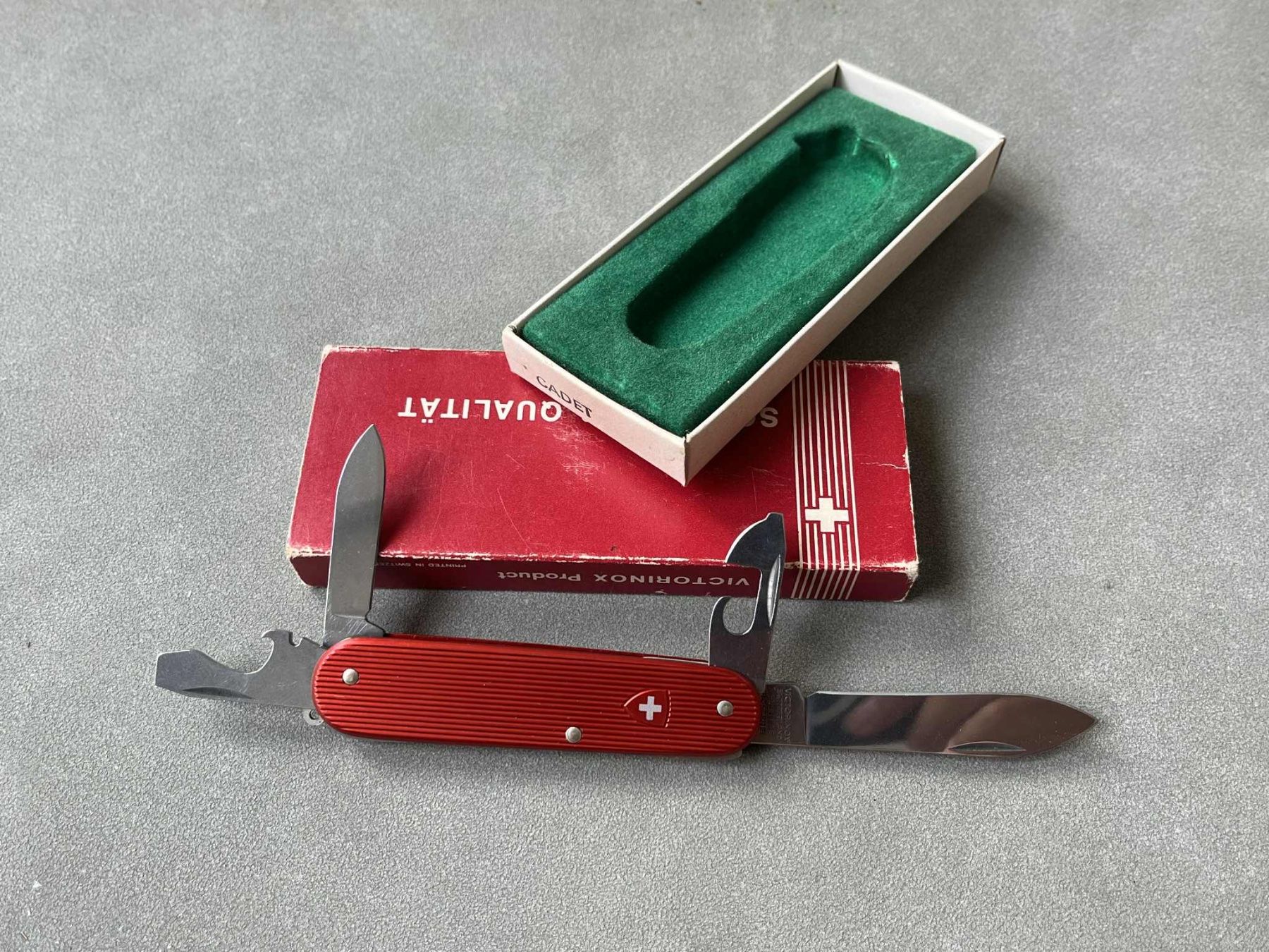 Victorinox Coltelli tascabile: Victorinox Cadet – Nuovo (secondo la descrizione) da Oftringen venduto da btt_ddb9