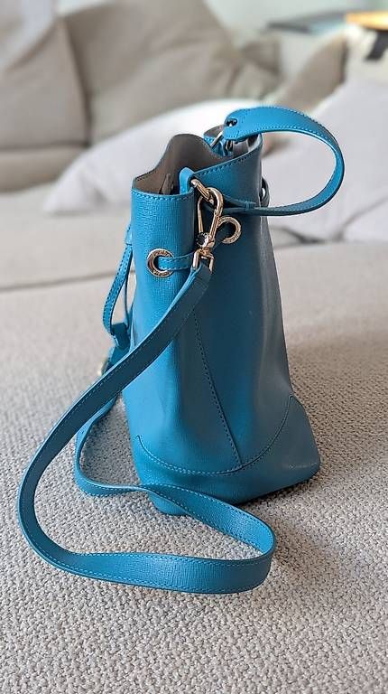 Furla Borse da donna: Furla Beuteltasche blau neuwertig – Usato da Bergdietikon venduto da Lindor12 2