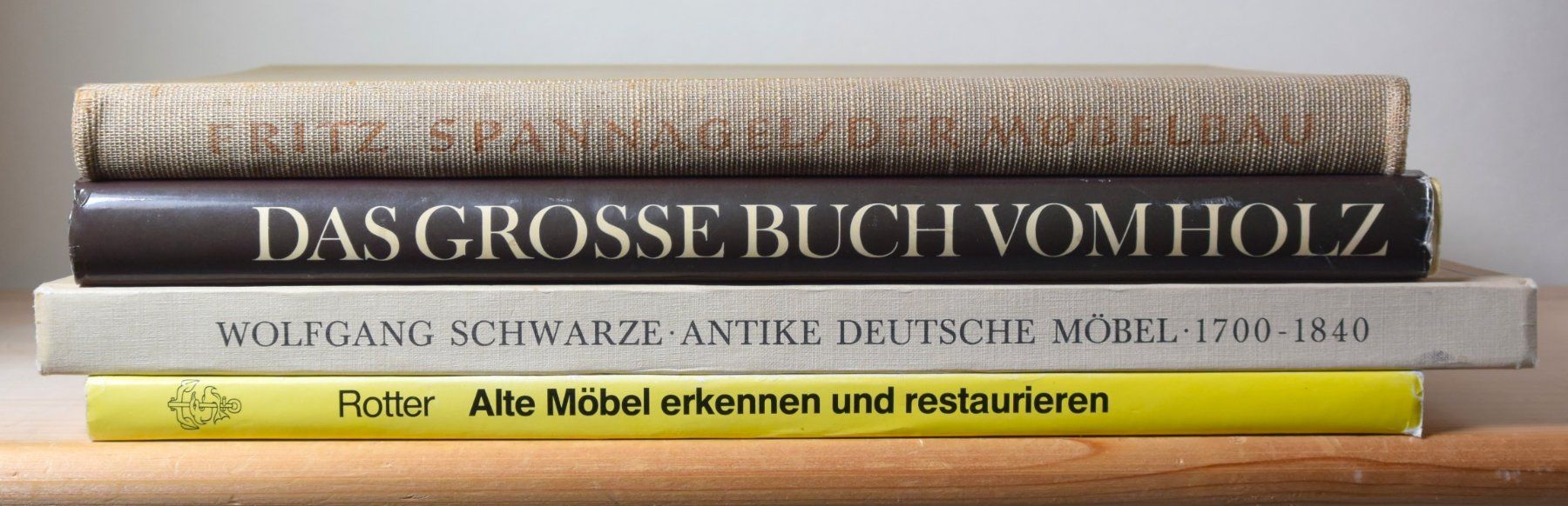 Libri: Konvolut Möbel, Holz 4 Titel – Usato da Erschwil venduto da taglang