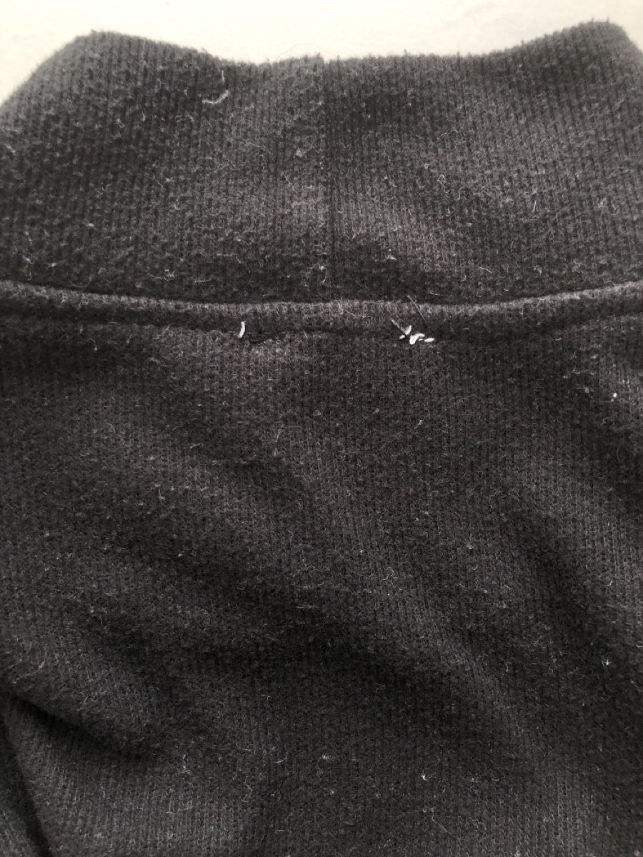 Maglioni & Felpe: 2 schwarze Langarm Shirts Gr. XS – Usato da Siebnen venduto da Rowiron 5