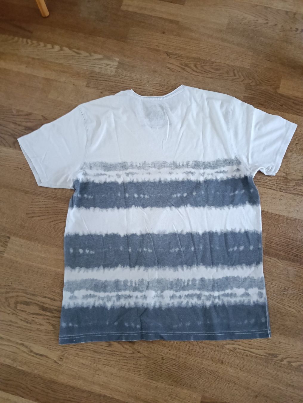 T-shirt: T-Shirt "TOMTOMPSON" Gr. XL... – Usato da Uetendorf venduto da Koh0 1