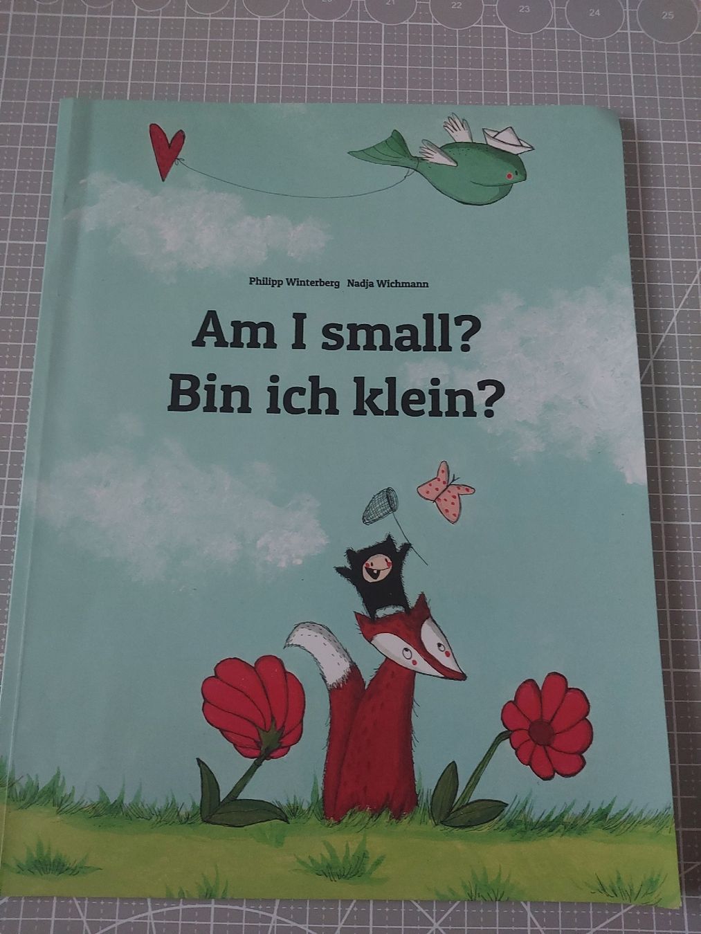 Bücher: Kinderbuch Am I small? Bin ich klein? Philipp Winterberg  – Gebraucht aus Beckenried von canvasdream