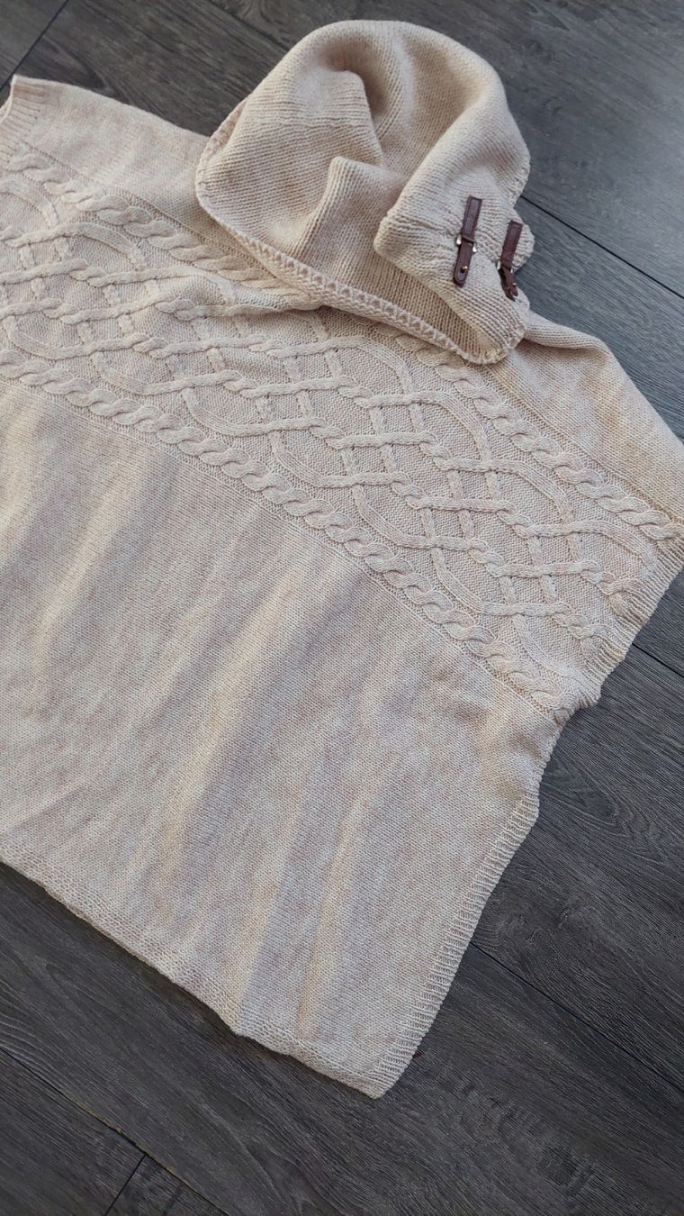 Giacche: Strickponcho rosé Grösse S/M kuschelig warm – Usato da Gwatt (Thun) venduto da Letzte-Chance-III 2