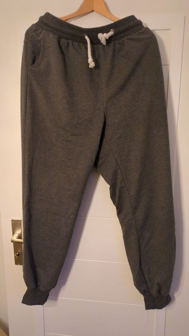 Pantaloni: Trainerhose von Crane, Grösse 52/54 – Usato da Grüningen venduto da slim55