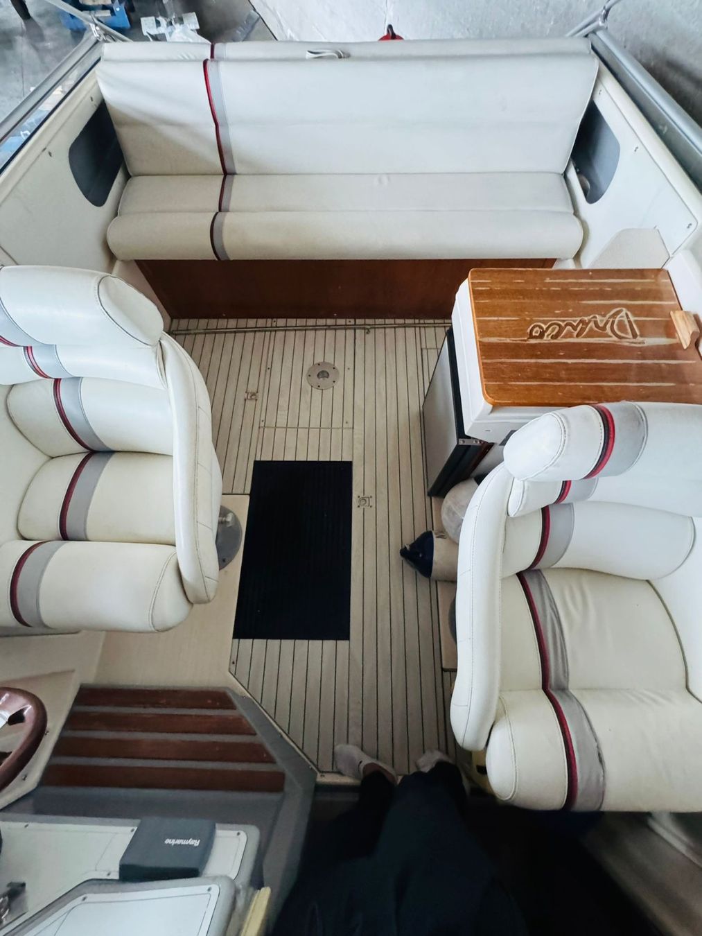 Draco Barche: DRACO 2500 CHRISTAL - HAFENPLATZ – Usato da Avenches venduto da BOOTTRANSPORTE 3