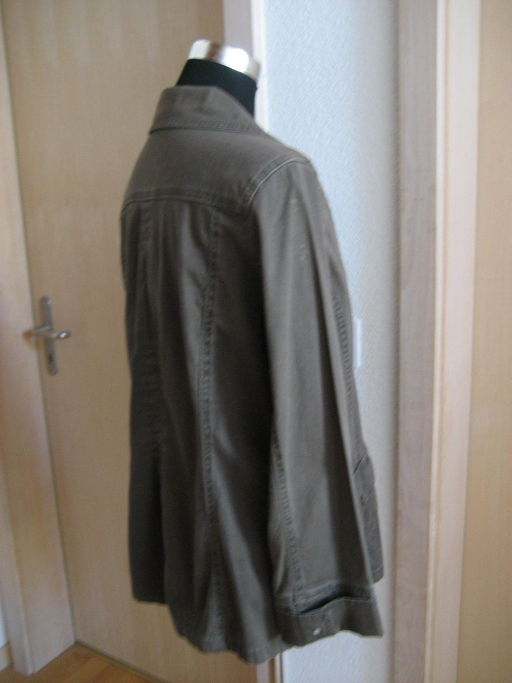 Giacche: Veste stretch taille 44 – Usato da Delémont venduto da marryb 3