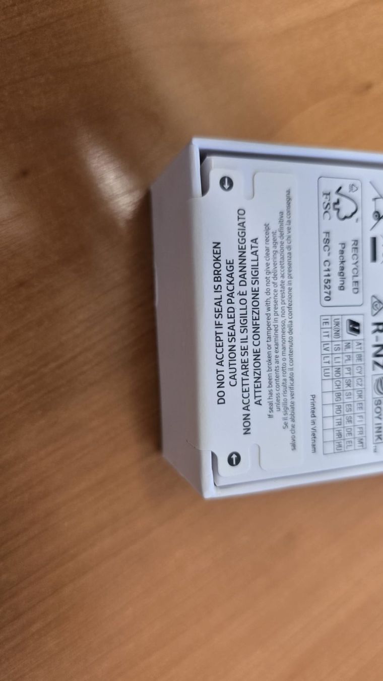 Samsung Smartwatch: Samsung Galaxy Watch6 Classic LTE – Neu und originalverpackt aus Genève von bal_6dcx 1