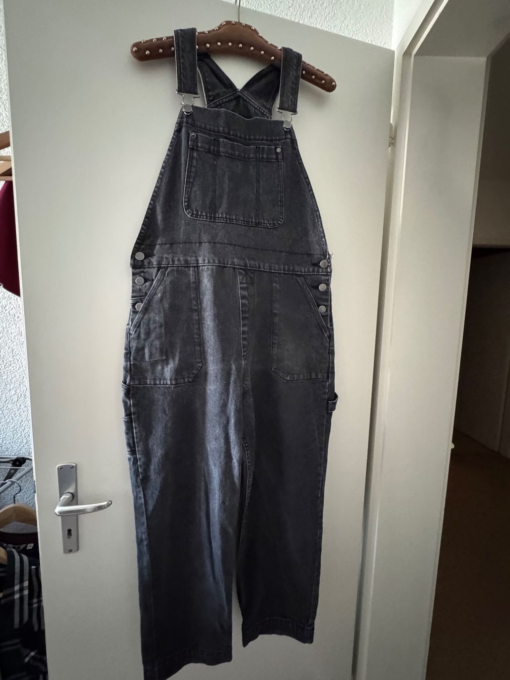 Jeans: Jeans Latzhose von RVCA Gr. 28 – Gebraucht aus Thun von Iriska77