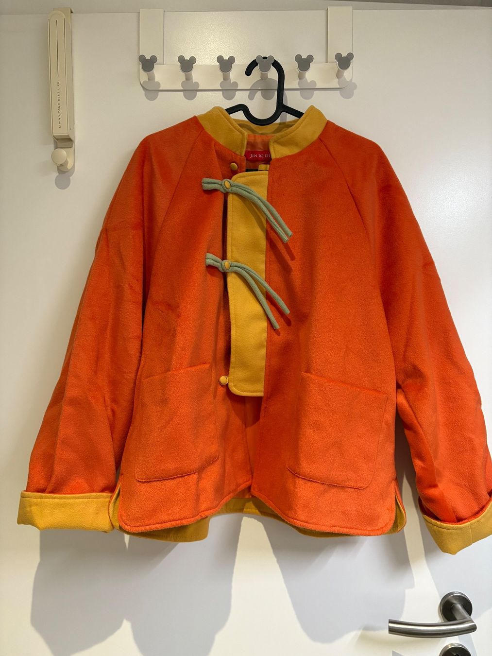 Cappotti: Un manteau taille libre – Nuovo (secondo la descrizione) da Monts-de-Corsier venduto da mon_rp2m