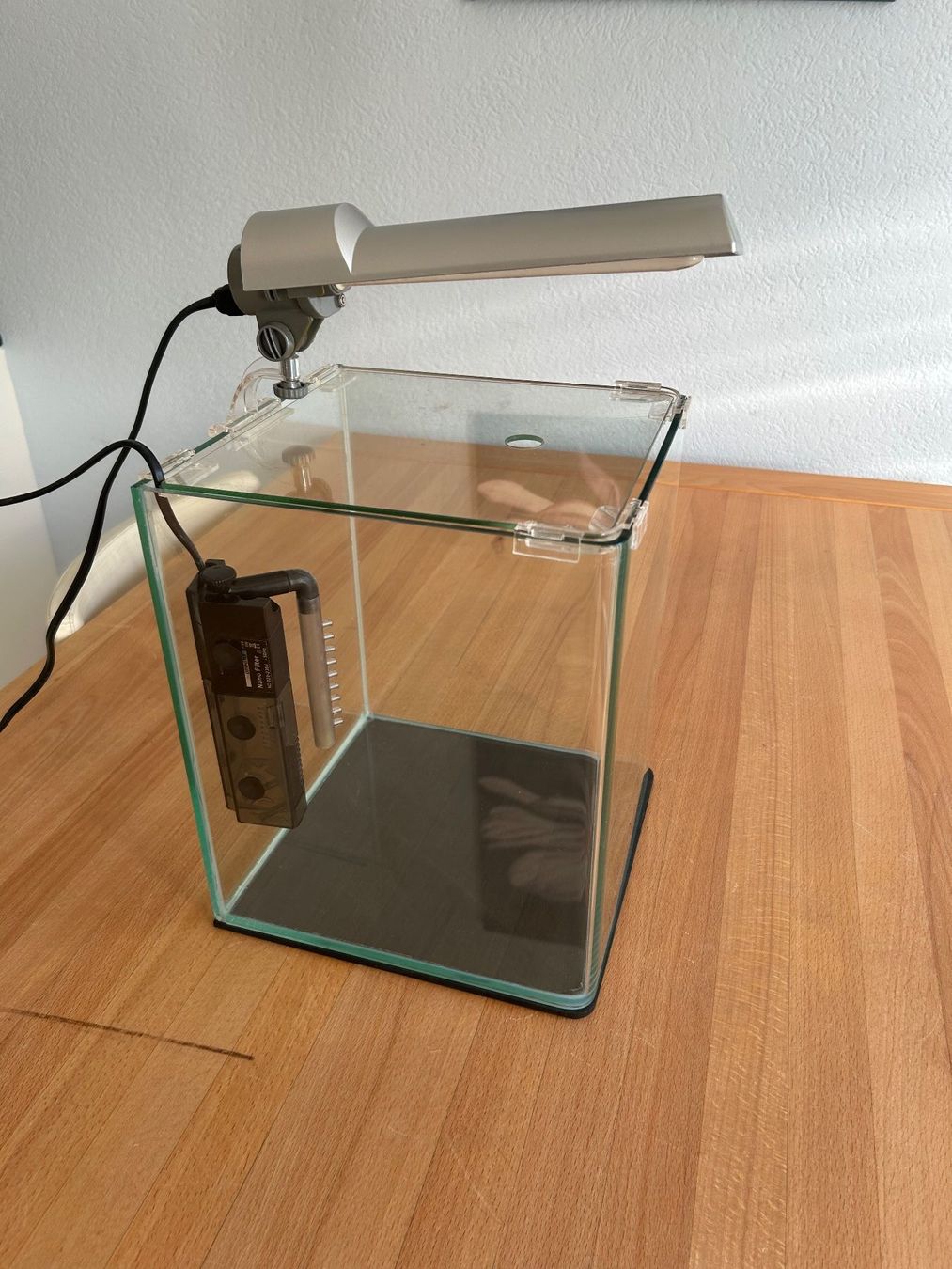 Dennerle Aquarium: Aquarium Dennerle Nano Cube 20 Liter – Gebraucht aus Zürich von Ctoc