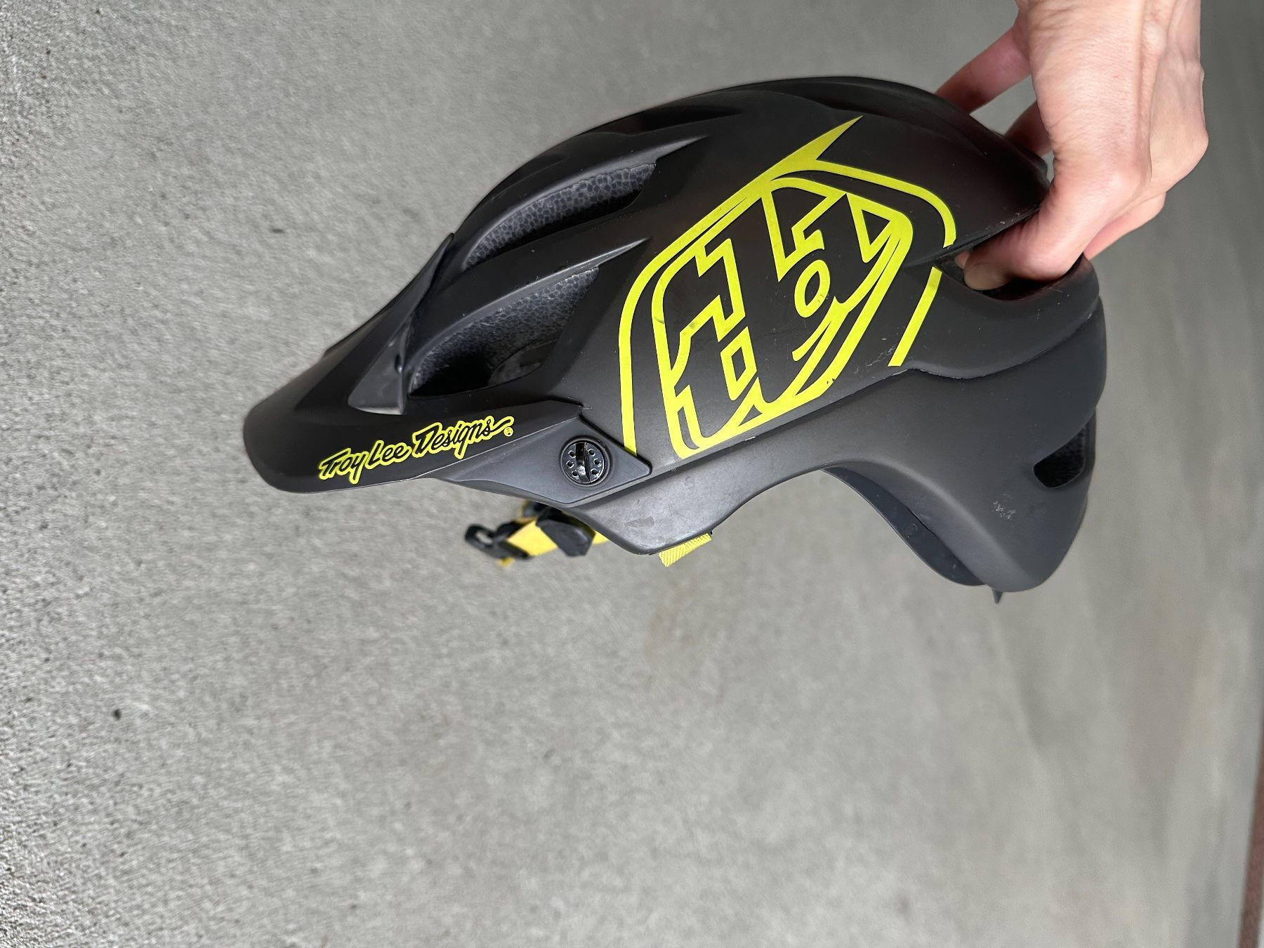Troy Lee Caschi: Troy Lee Design bike helmet – Usato da Dallenwil venduto da ZD2019 7
