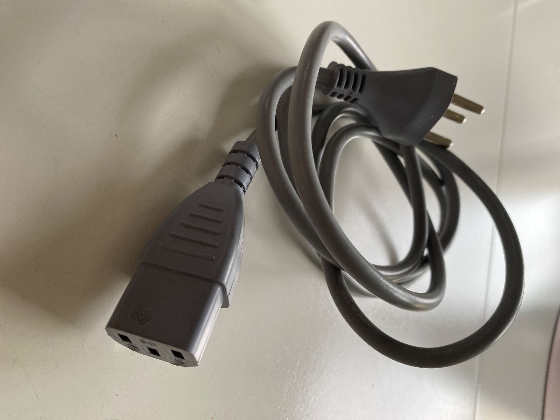 Cavi: LINDY DISPLAY SOURCE Kabel 2 m schwarz + Stromkabel 1,5 m – Usato da St.Gallen venduto da LUMUMBA7 5