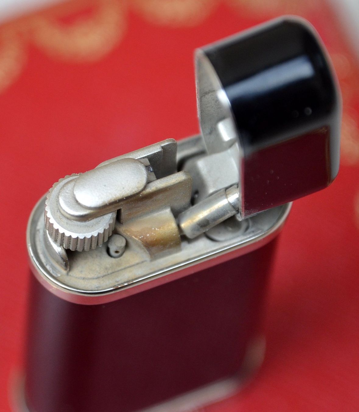Cartier Accendini: Cartier Feuerzeug / briquet – Usato da Collonges venduto da Auganien 5