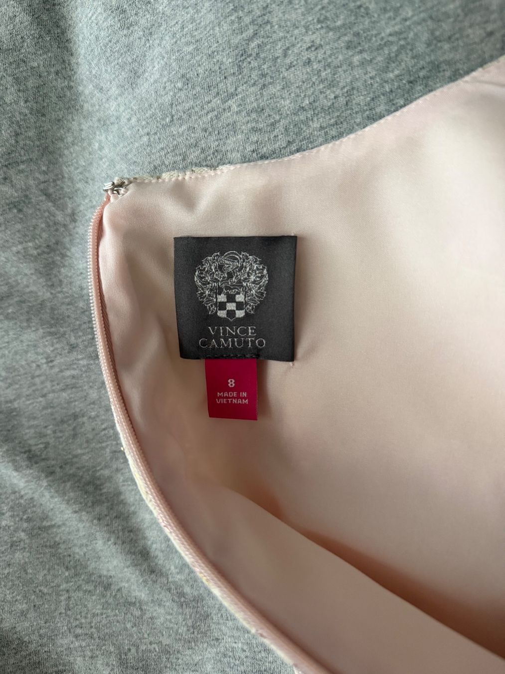 Kleider: Vince Camuto Kleid – Gebraucht aus Kloten von canela9 1