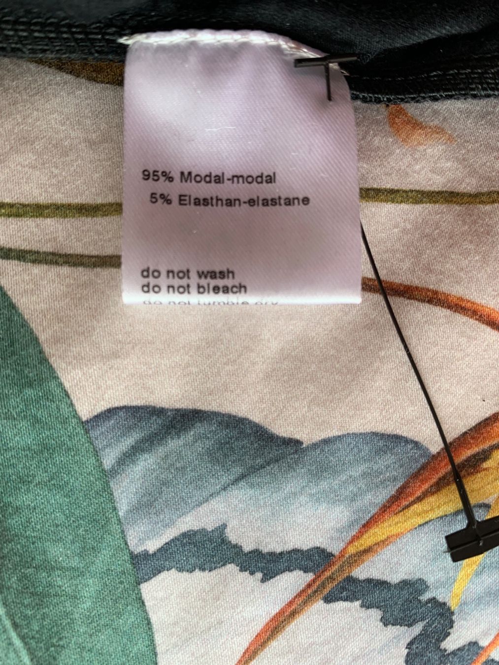 Akris Maglioni & Felpe: AKRIS: Exklusiver schwarzer Rollkragenpullover, 38 – Nuovo (secondo la descrizione) da Luzern venduto da designluzern 7