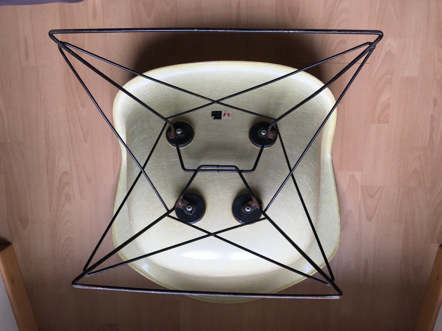 Eames Sedie: Armchair C&R Eames LAR – Usato da La Neuveville venduto da e_perriard 8