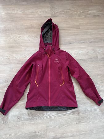 Arc'teryx Jacket Gore-Tex Pro Women S/P Magenta Used