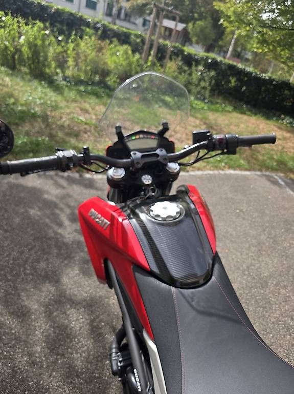 Ducati Strada: Ducati Hypermotard 821 35kw – Usato da Basel venduto da rap_6f7m 4