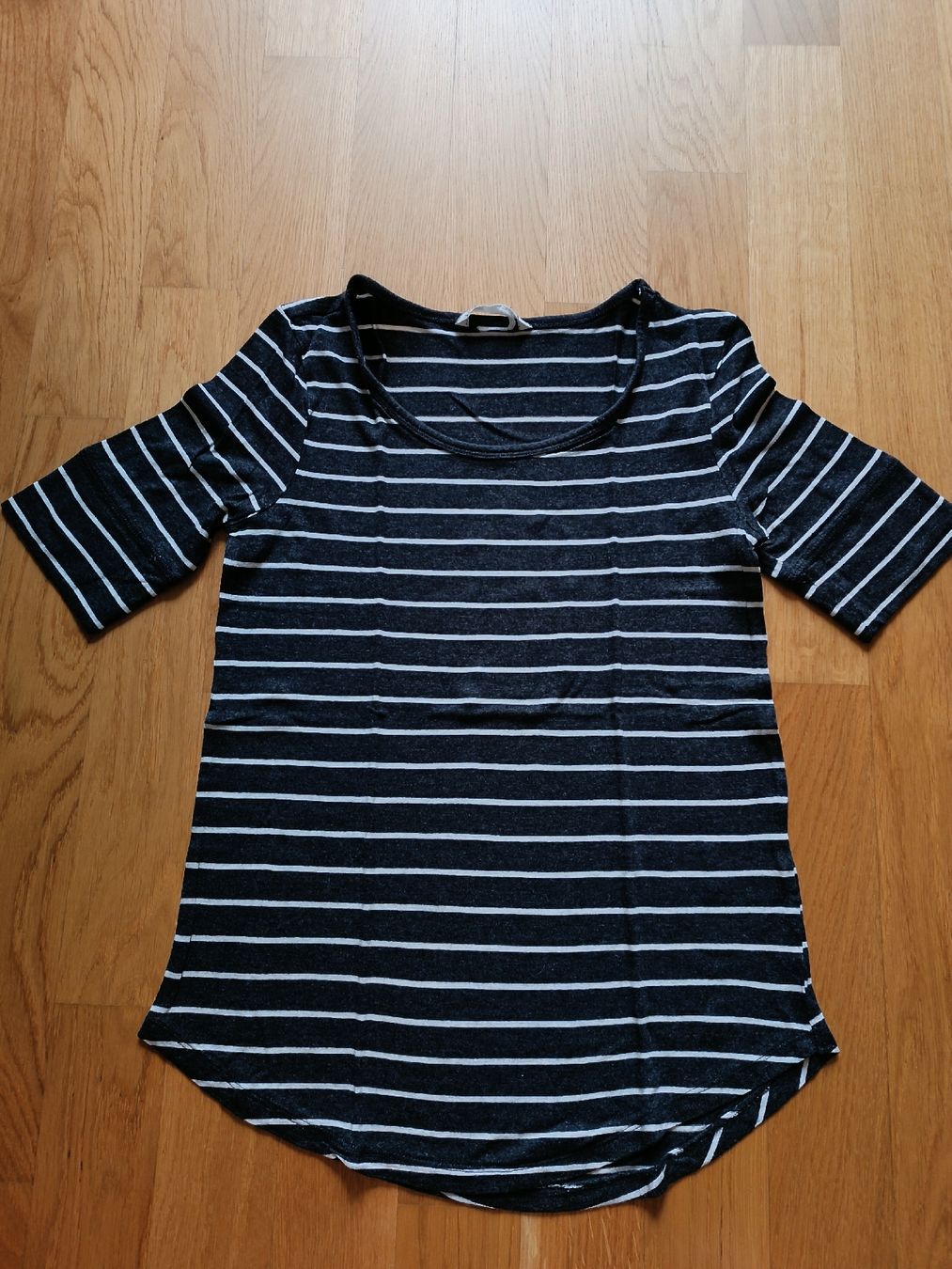 H&M Kleiderpakete: Set Pulli Shirt gestreift anthrazit, Grösse XS/S – Gebraucht aus Luzern von sim_lqq2 1