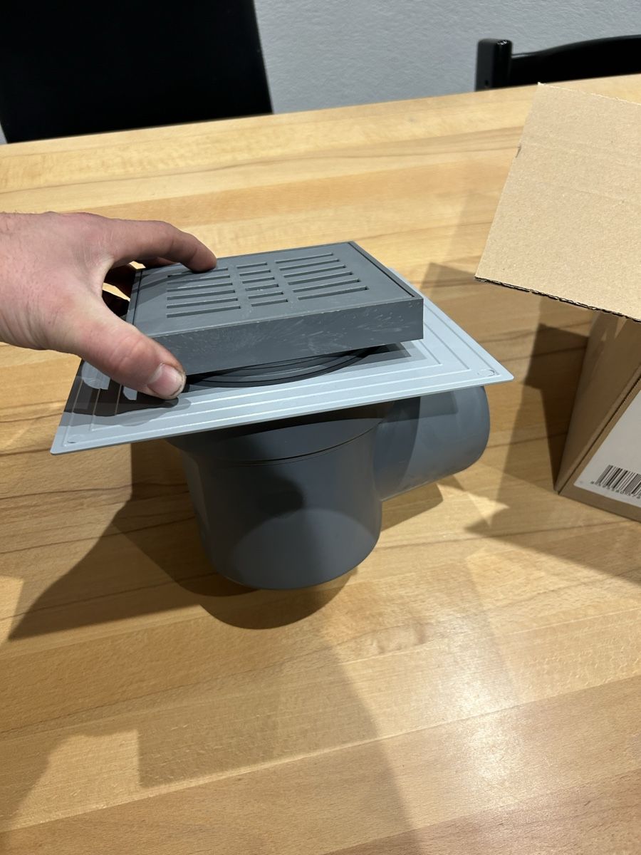 Lampen & Fotografie: Bodenablauf Hornbach DN 100 2 Stück – Neu (gemäss Beschreibung) aus Guttet-Feschel von Swissdarter