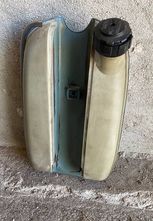 Piaggio Parti ricambio per ciclomotori: Boye Tank Piaggio Bravo – Usato da Arbaz venduto da bla_l9gt 4