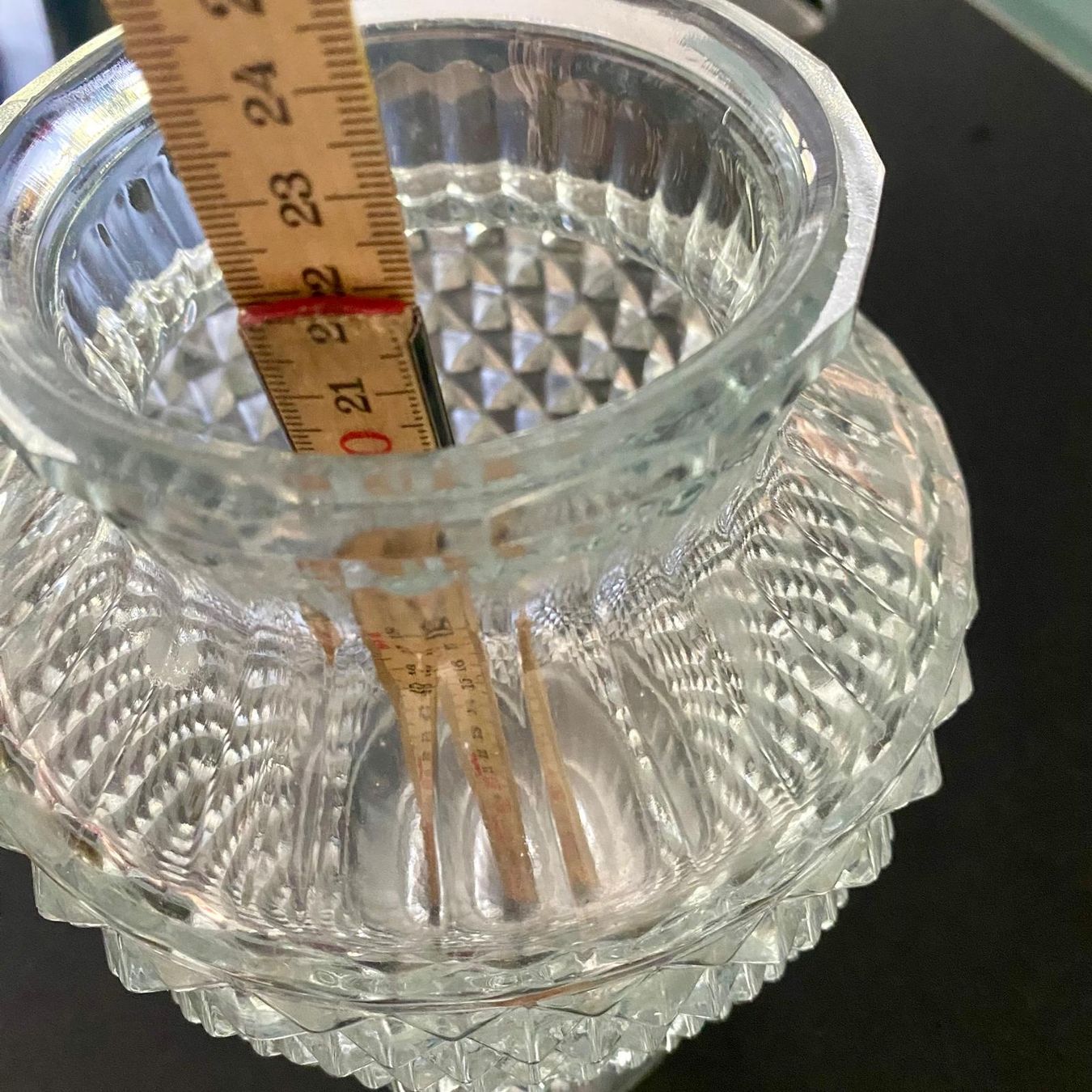 Vasi & Recipienti: Glasvase, Vintage Diamant Design! – Usato da Krauchthal venduto da SamsPuce 1