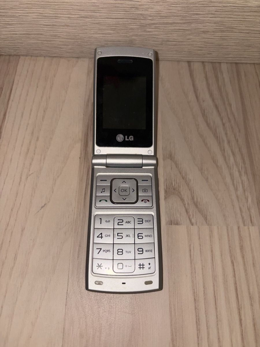 LG Handys / Smartphones: LG clapet  – Gebraucht aus Cugy FR von K78