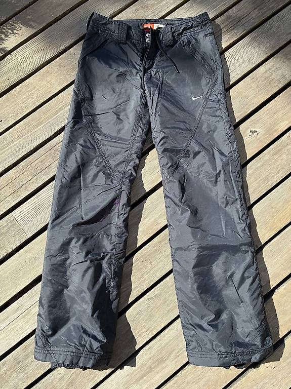 Nike Hosen: Nike Winterhose Gr. 158 – Gebraucht aus Zizers von Ranunkel05
