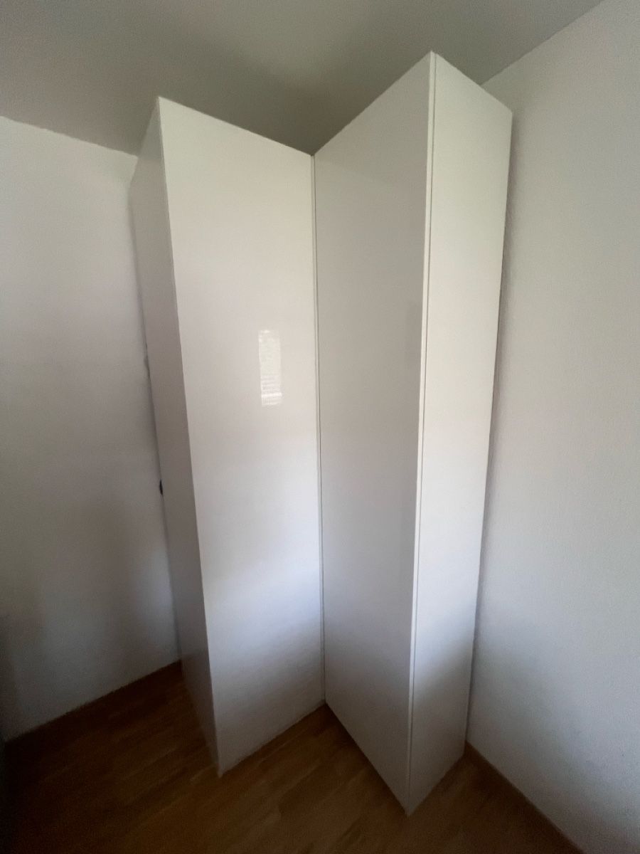 Ikea Schränke: PAX Eckschrank weiss hochglanz – Gebraucht aus Zürich von rafa_z