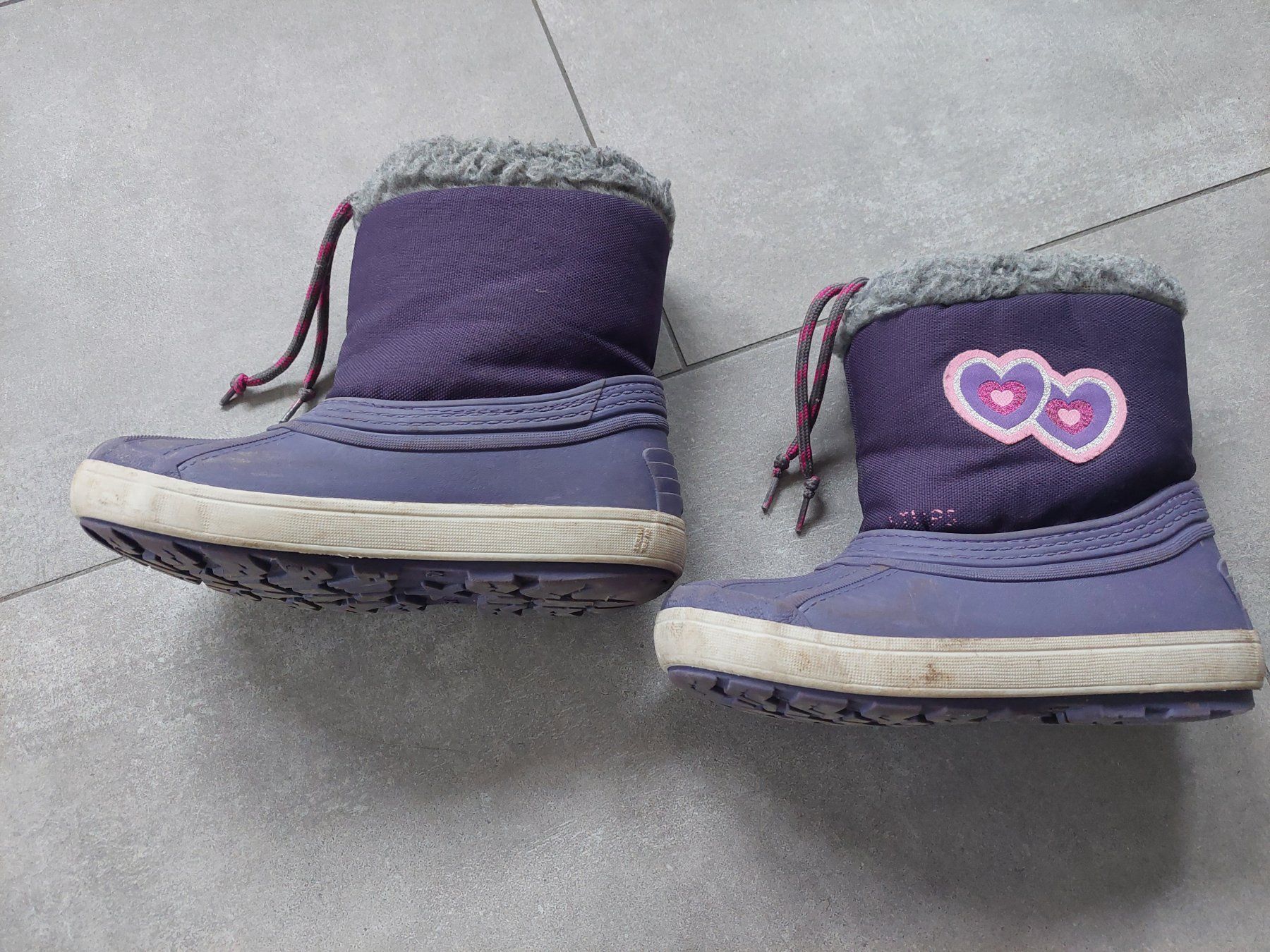 Scarpe per ragazze: Winterstiefel / Schneeschuhe von Stups Gr. 30 / 31 – Usato da Wiesendangen venduto da troawus
