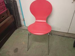 Roter Stuhl mit Chromgestell, Designklassiker, Top Zustand!