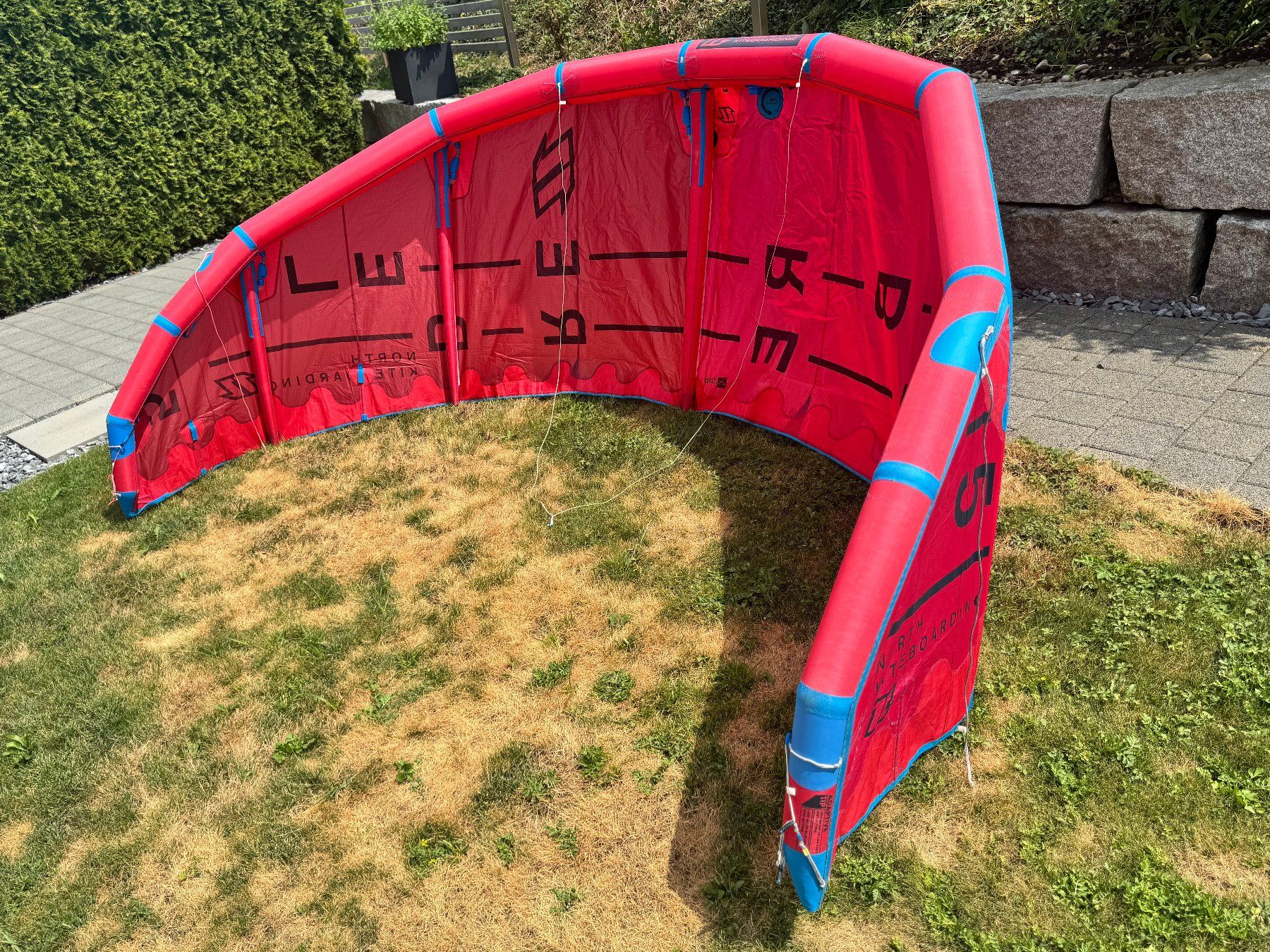 North Aquilone: Kite North Rebel 5m2 inkl. Bar – Usato da Rorschacherberg venduto da RV6A 1