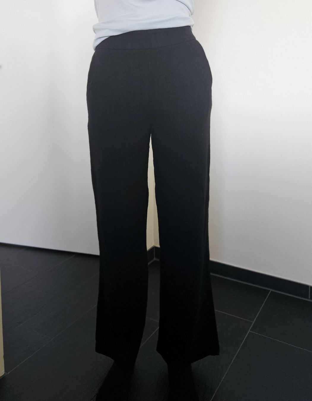 Pieces Pantaloni: Luftige Stoffhose Gr. XS – Usato da Hettlingen venduto da Leaena279 1