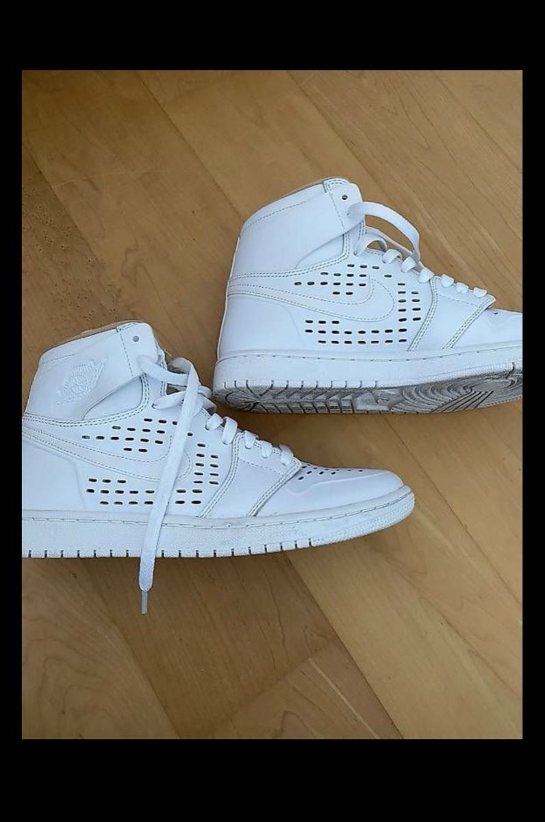 Jordan Chaussures hommes: Jordan 1 – D'occasion à Péry par Hidjee