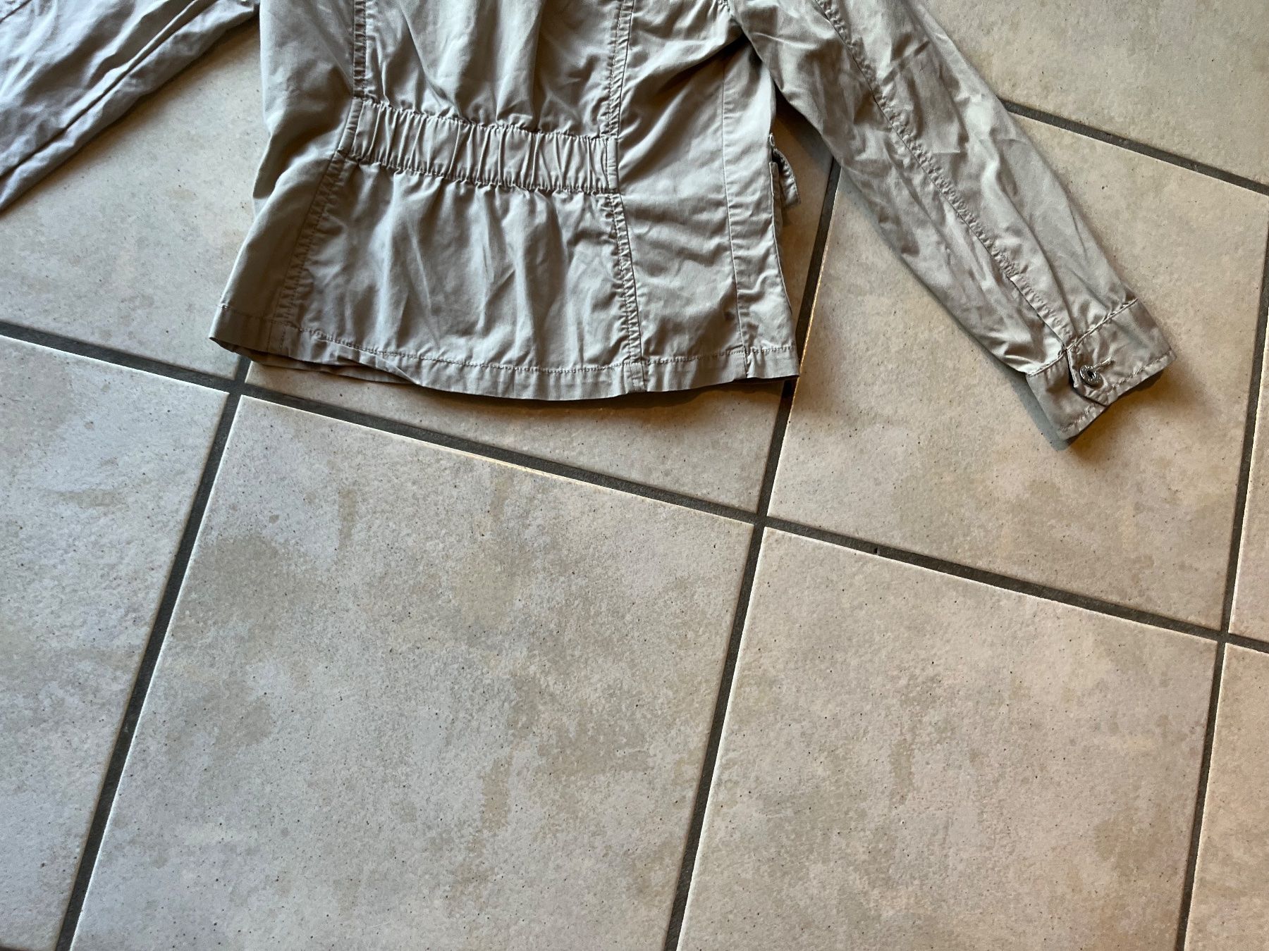 Jacken & Mäntel: Veste 128 fille grise avec fermeture éclair – Gebraucht aus Orpund von Mary8972 5