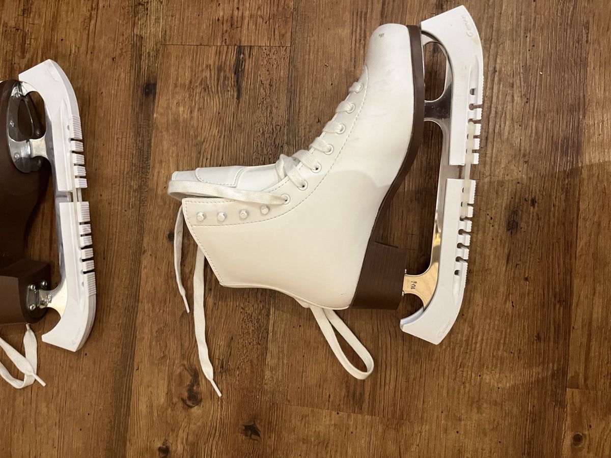 Graf Pattini da ghiaccio: Graf Davos Gold Schlitschuhe – Nuovo (secondo la descrizione) da Uznach venduto da eva_b2rj 2