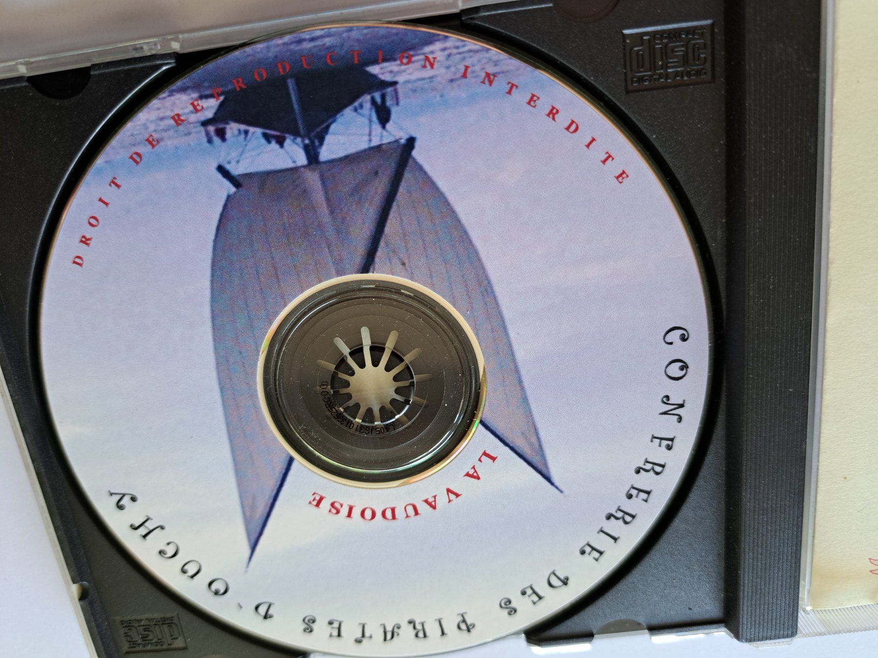 CD: Cd Confrérie des Pirates d'Ouchy - Escales  – Usato da Pully venduto da bro_n52j 2