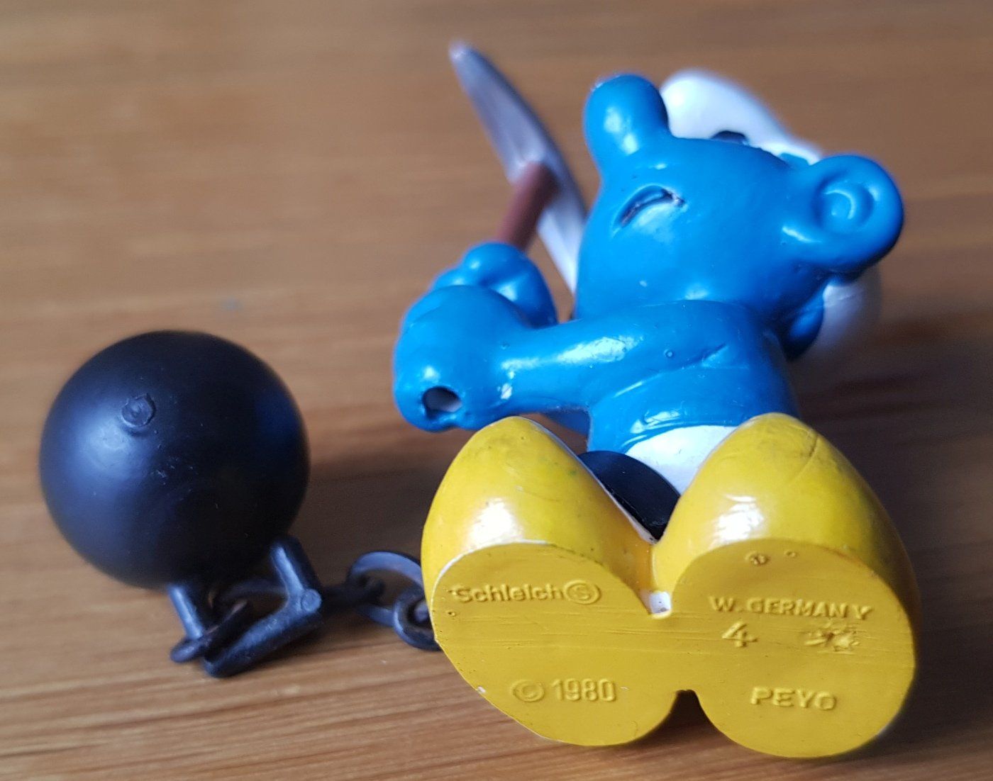 Schleich Giocattoli: Schleich-Spielfigur: Strafarbeiter-Schlumpf – Usato da Schaffhausen venduto da asyouwestley 2