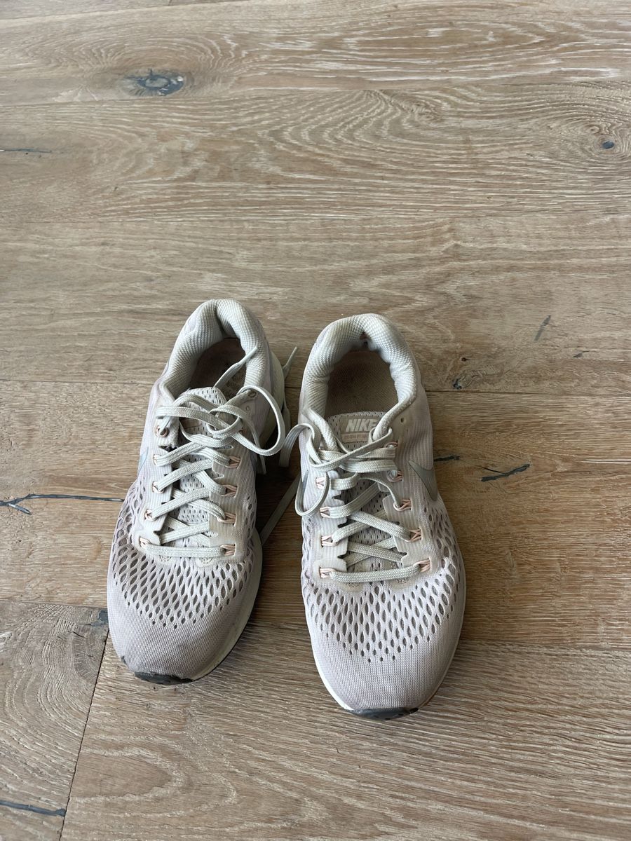 Nike Scarpe da donna: Nike Laufschuhe Pegasus Grösse 40.5 – Usato da Uster venduto da lot_mz9l 1