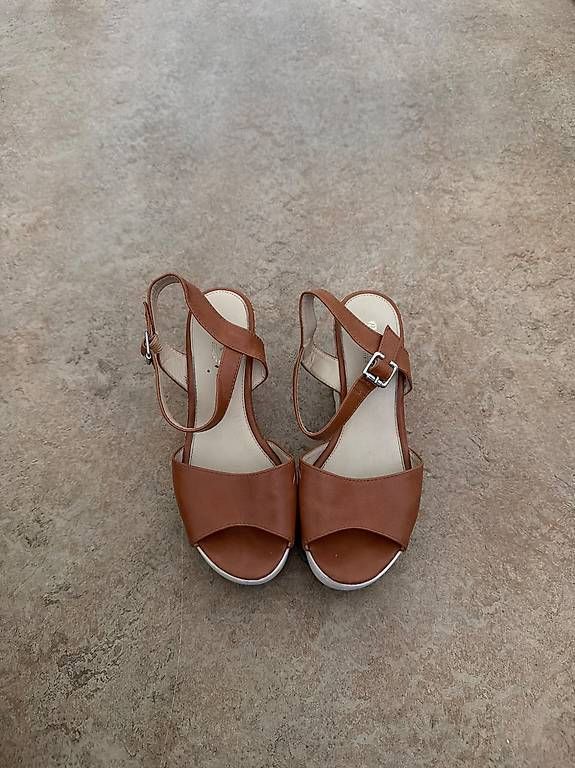 Chaussures femmes: Sommerschuhe  – D'occasion à Wettingen par eli_c78s
