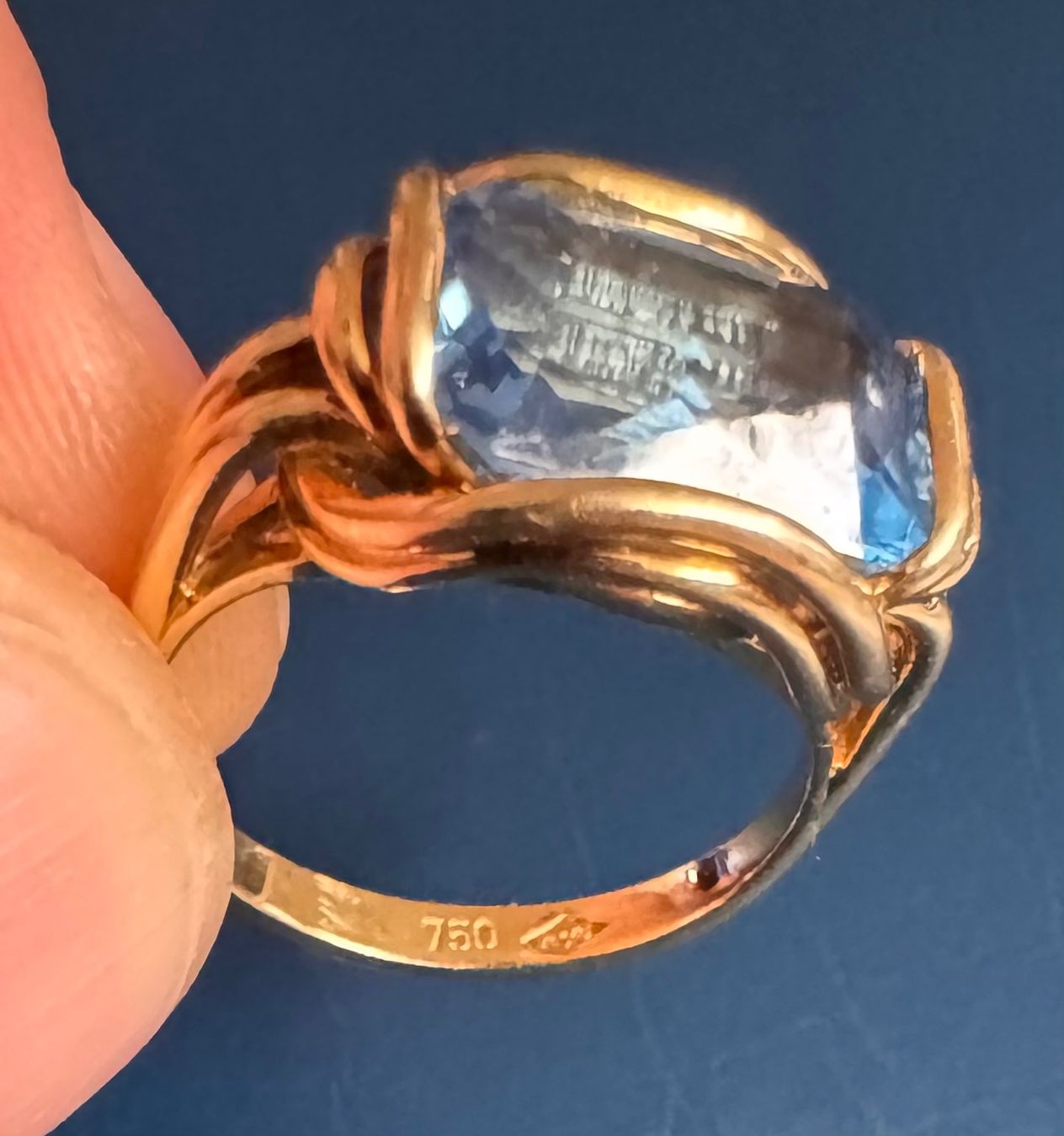 Anelli: 750-er Gold Ring mit blauem Stein – Usato da Ebikon venduto da Dmasterx 1