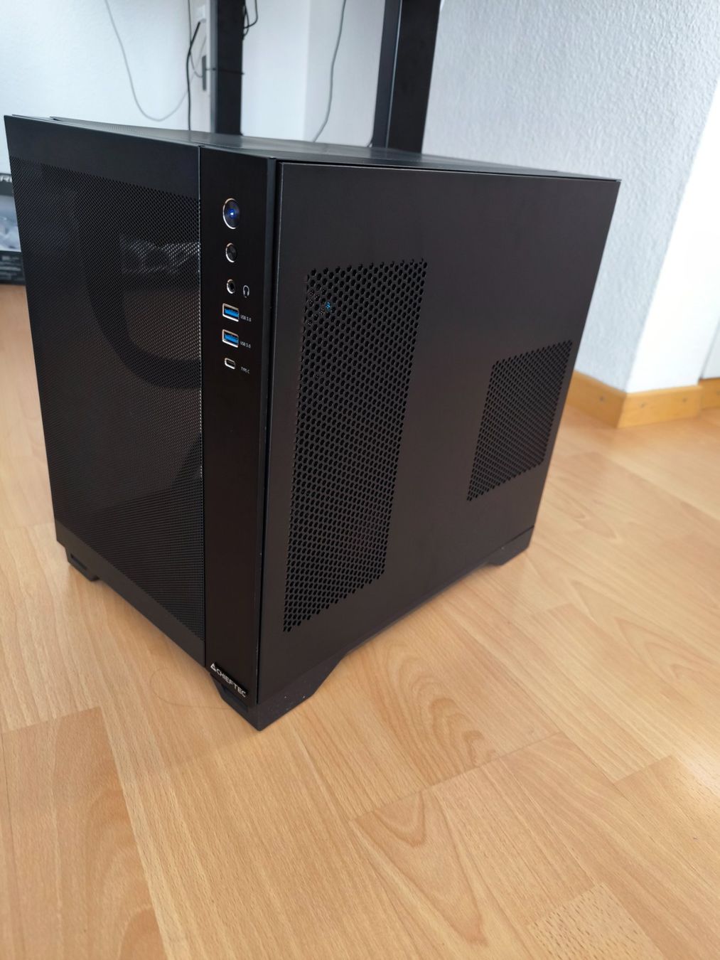 PC: PC gaming Ryzen 9 + GPU VRAM 16GB + 32GB DDR4 – Usato da Ostermundigen venduto da luc_hll8 2