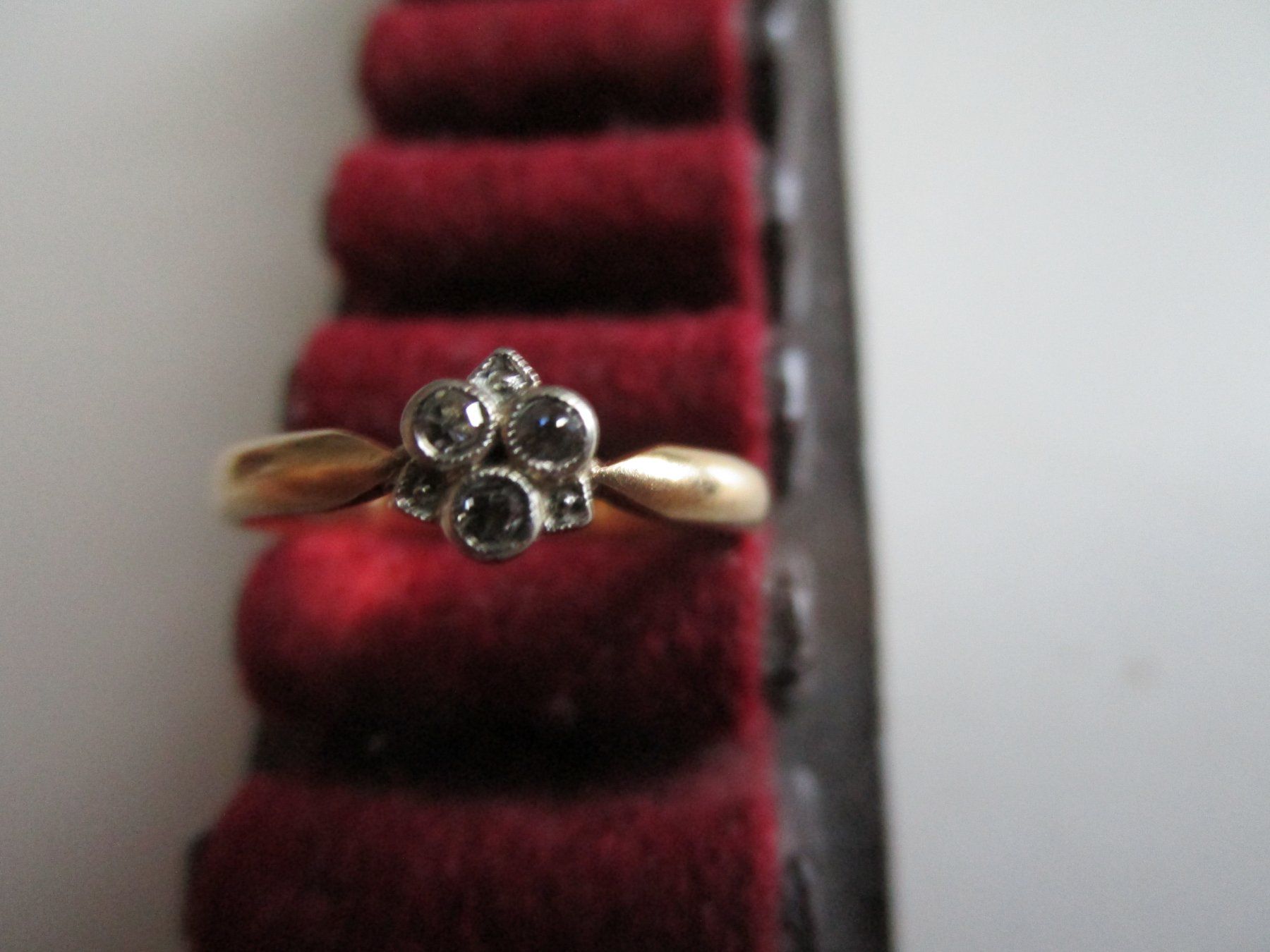 Anelli: Antiker Fingerring mit Steinen  Gold 750 – Usato da Heimberg venduto da Lupo57 1