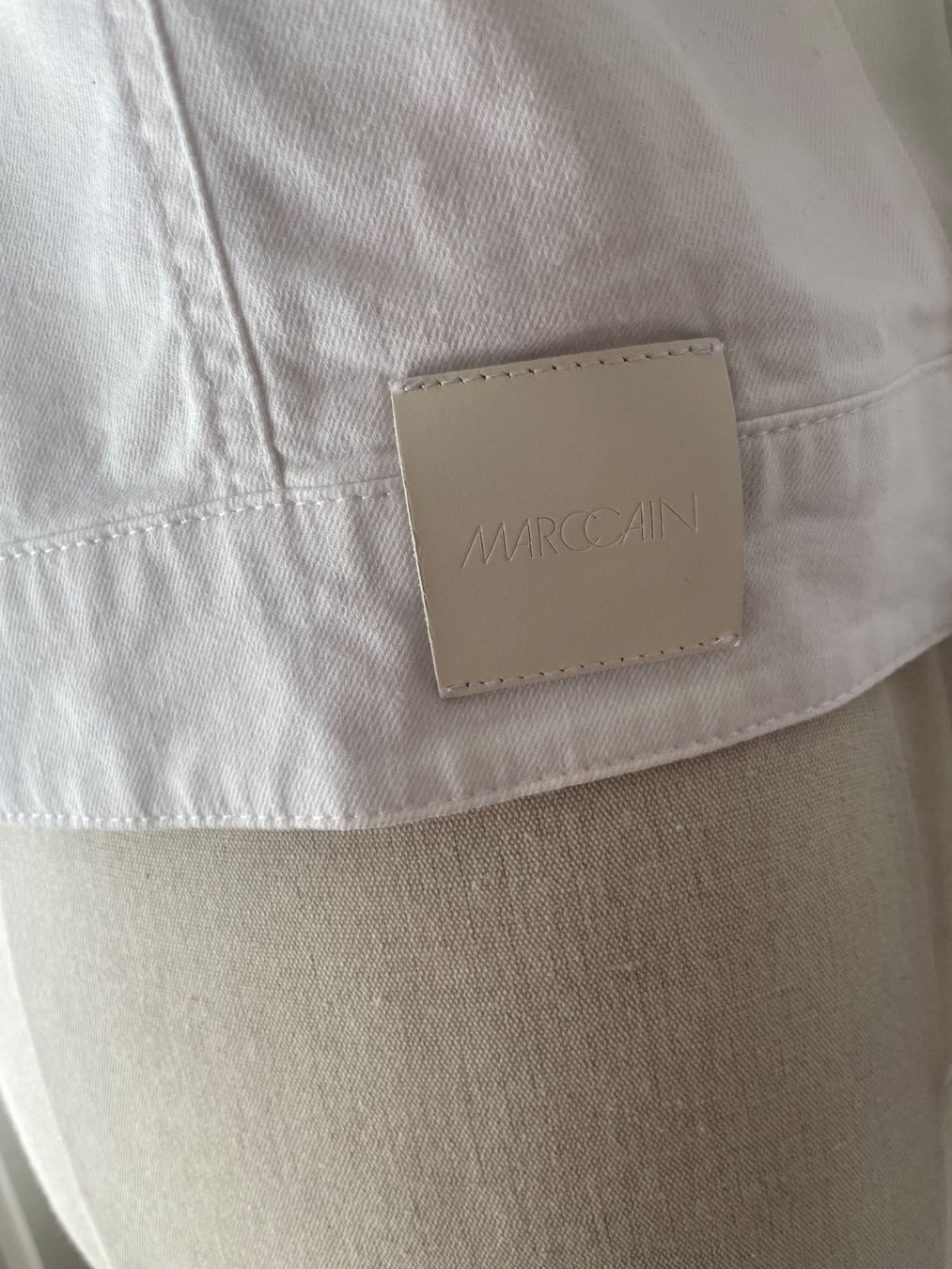 Marc Cain Jacken: Marc Cain Weisse Jeansjacke – Gebraucht aus Buchs SG von VintageHomeCH 5