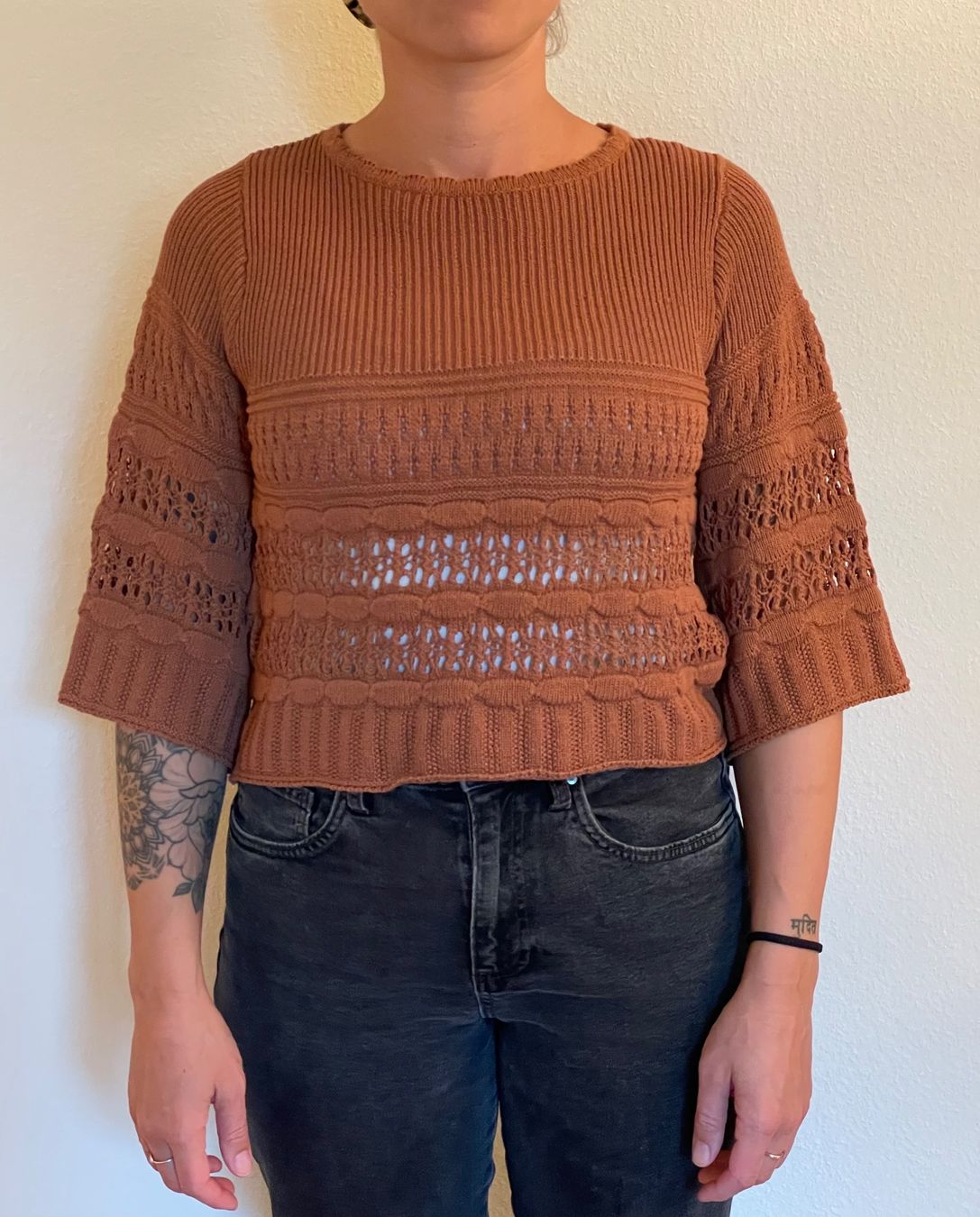 Maglioni & Felpe: Strick-Pullover rehbraun – Usato da Basel venduto da Gundeli-25 4