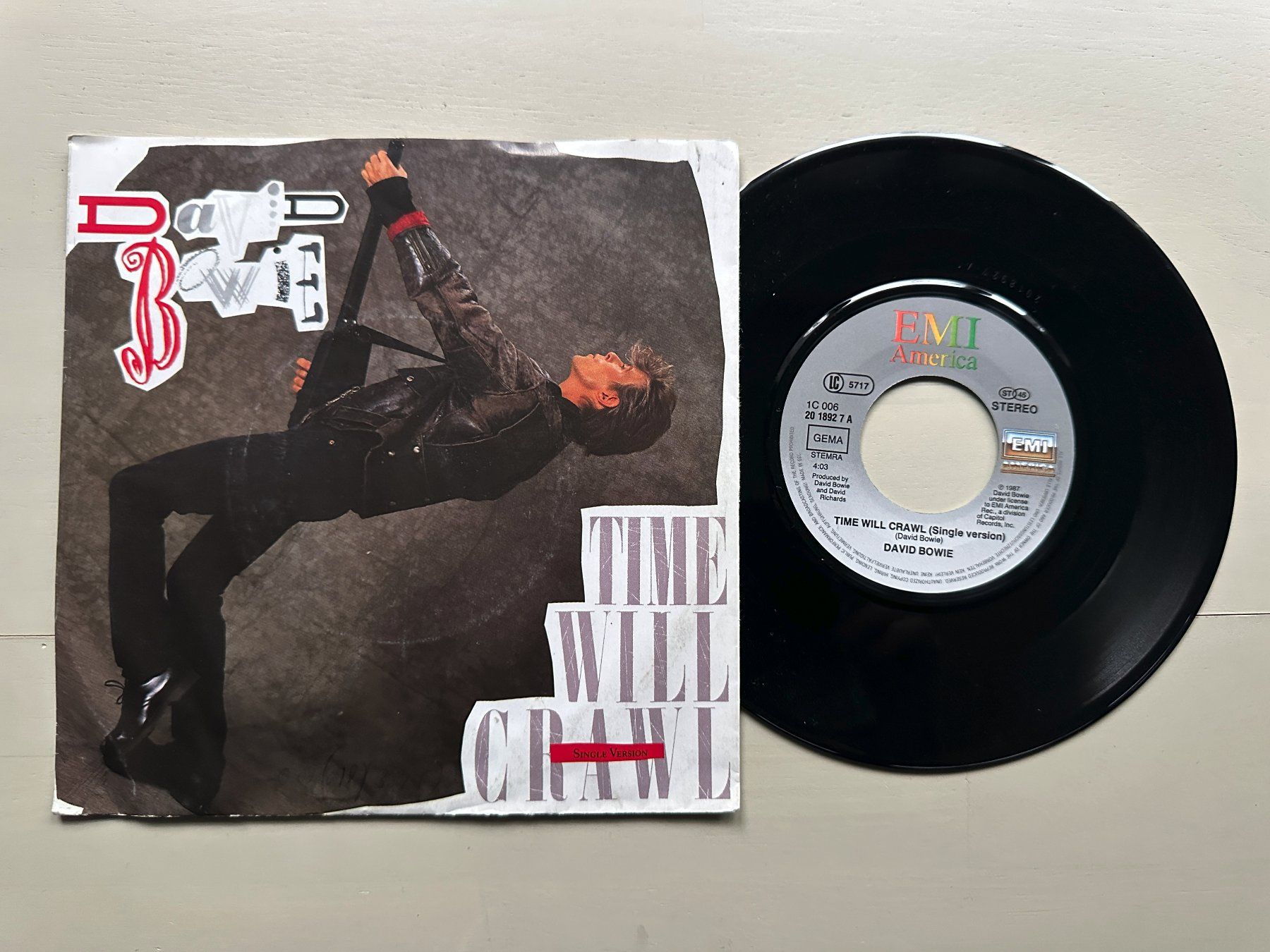 Schallplatten: DAVID BOWIE tolle Time will crawl Single Kult Top Hit – Gebraucht aus Basel von Partridge