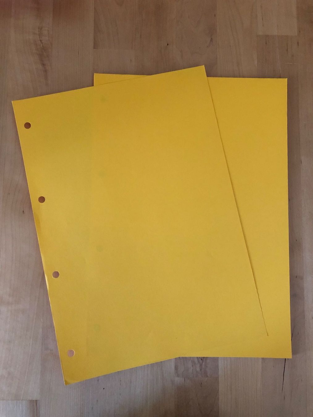 Carta: 20 pages Papier perforé jaune A4 – Nuovo (secondo la descrizione) da St-Aubin FR venduto da Tiweety